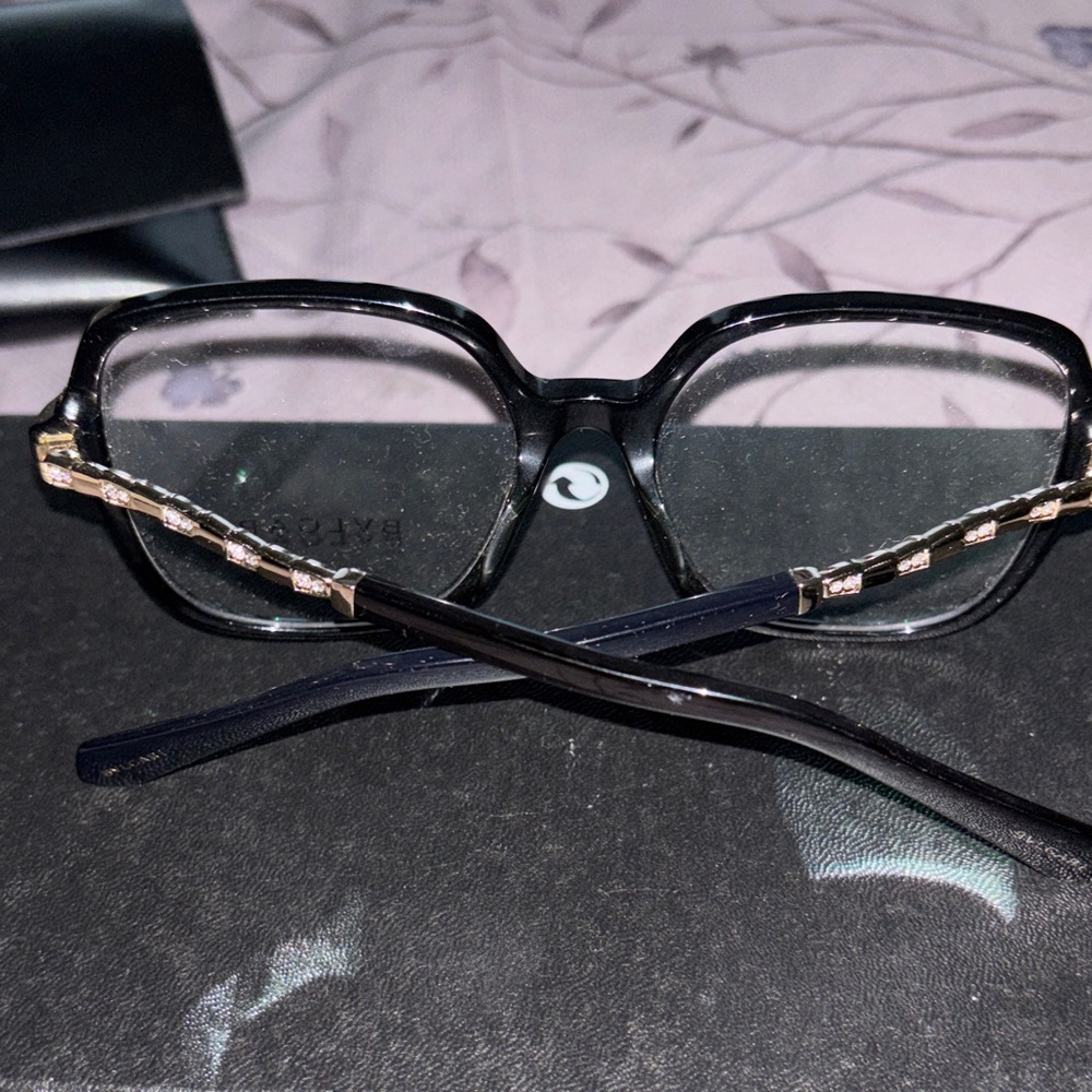 Bulgari Serpenti e Black and Gold Glasses - Picture 2 of 4
